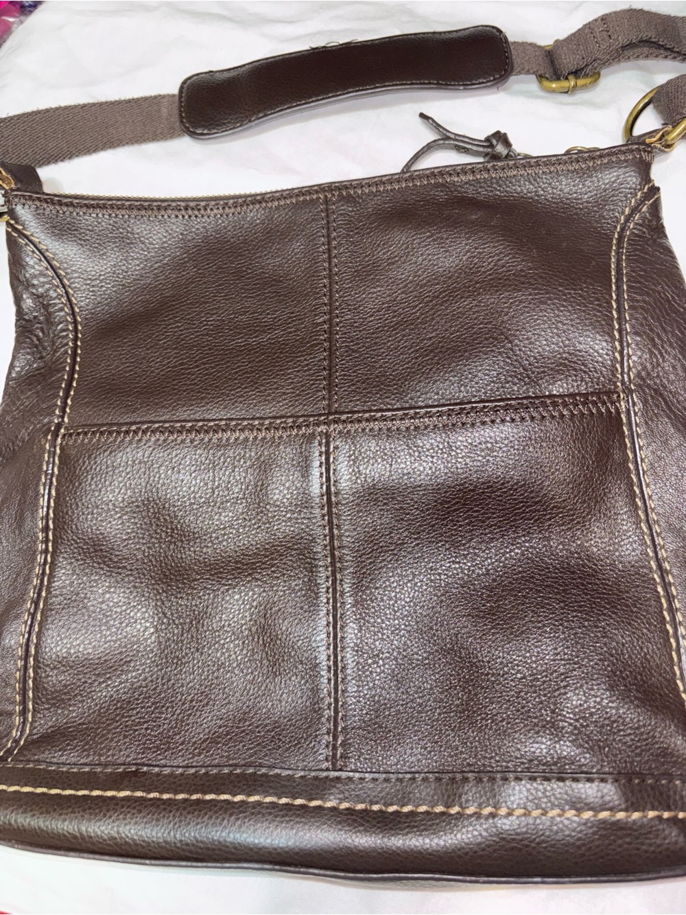 The SAK Classic Brown Leather Crossbody/Shoulder Bag - Women